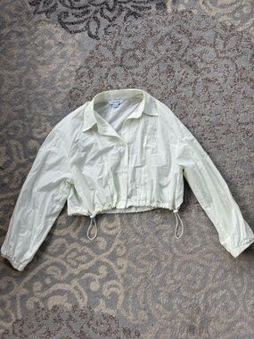 Urban Revivo Button Down Drawstring Crop Top Cream 4